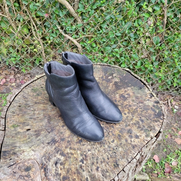 Vintage Women Black Leather Short Ankle Boots By Adrienne Vittadini Size 7.5 - Picture 7 of 8